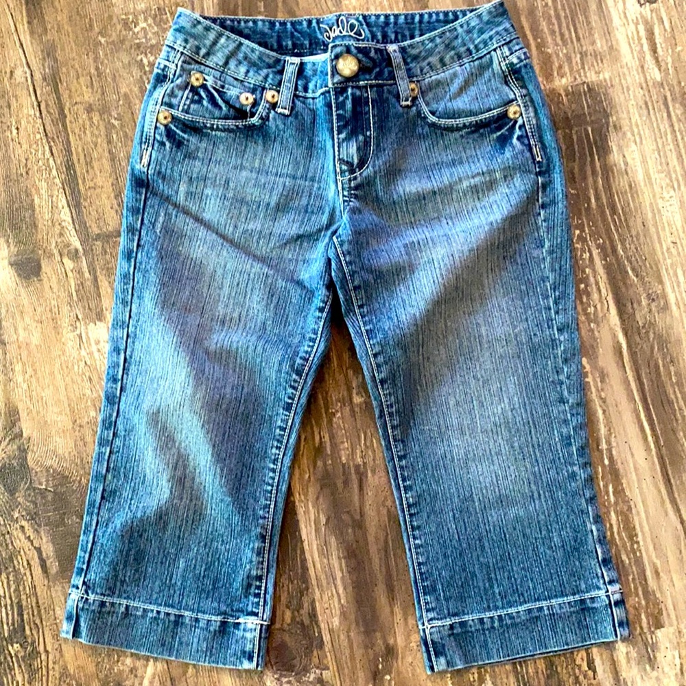 Capri Jeans with cute pocket detail